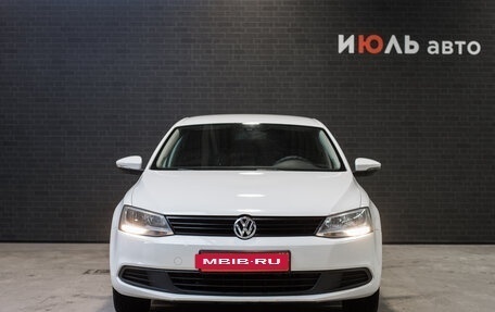 Volkswagen Jetta VI, 2013 год, 1 142 000 рублей, 2 фотография