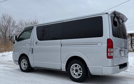 Toyota HiAce H200, 2005 год, 2 015 000 рублей, 9 фотография