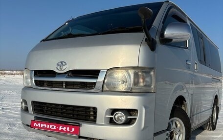 Toyota HiAce H200, 2005 год, 2 015 000 рублей, 7 фотография