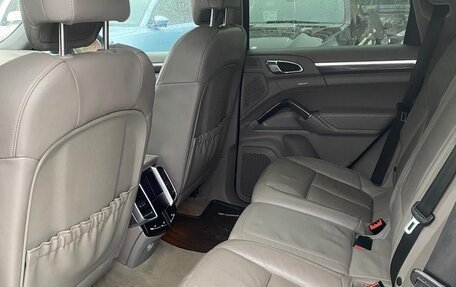 Porsche Cayenne III, 2010 год, 2 150 000 рублей, 27 фотография