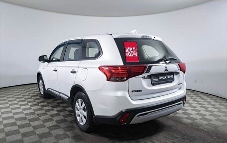 Mitsubishi Outlander III рестайлинг 3, 2019 год, 1 780 000 рублей, 7 фотография