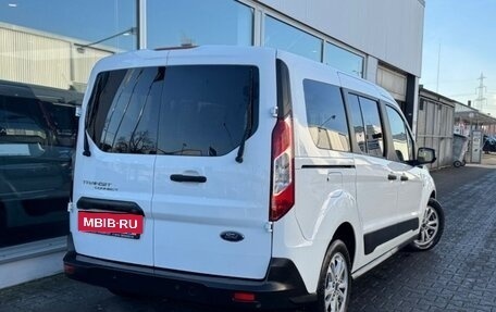 Ford Tourneo Connect II рестайлинг, 2022 год, 2 370 000 рублей, 2 фотография