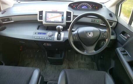 Honda Freed I, 2016 год, 912 000 рублей, 12 фотография