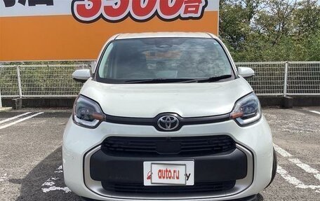 Toyota Sienta, 2022 год, 1 750 444 рублей, 11 фотография