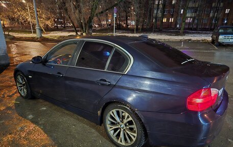 BMW 3 серия, 2005 год, 800 000 рублей, 15 фотография