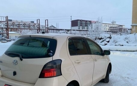 Toyota Vitz, 2005 год, 1 фотография