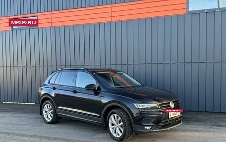 Volkswagen Tiguan II, 2018 год, 3 150 000 рублей, 2 фотография