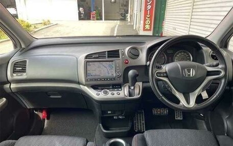 Honda Stream II, 2014 год, 1 250 000 рублей, 10 фотография