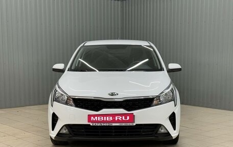 KIA Rio IV, 2021 год, 1 780 000 рублей, 3 фотография