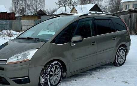 Citroen C4 Picasso II рестайлинг, 2010 год, 600 000 рублей, 4 фотография