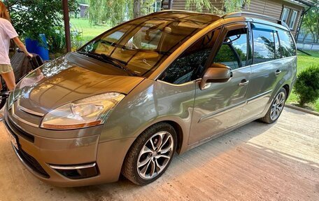 Citroen C4 Picasso II рестайлинг, 2010 год, 600 000 рублей, 2 фотография