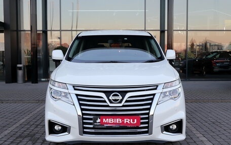 Nissan Elgrand III, 2019 год, 2 850 000 рублей, 3 фотография