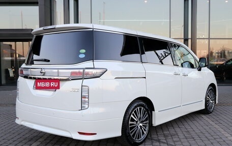 Nissan Elgrand III, 2019 год, 2 850 000 рублей, 2 фотография