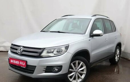 Volkswagen Tiguan I, 2015 год, 1 729 000 рублей, 1 фотография