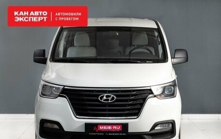 Hyundai H-1 II рестайлинг, 2018 год, 2 650 000 рублей, 3 фотография