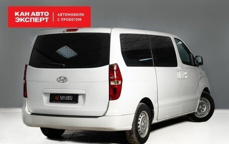 Hyundai H-1 II рестайлинг, 2018 год, 2 650 000 рублей, 4 фотография