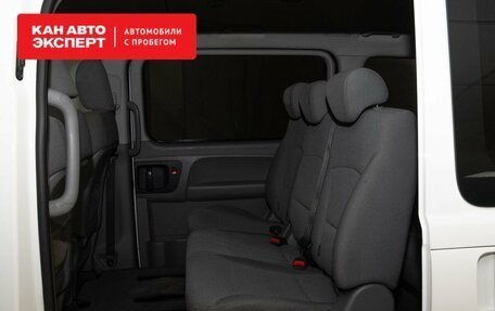 Hyundai H-1 II рестайлинг, 2018 год, 2 650 000 рублей, 9 фотография