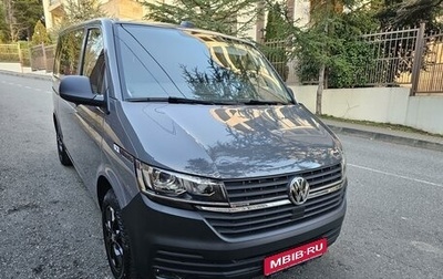 Volkswagen Caravelle T6 рестайлинг, 2021 год, 5 300 000 рублей, 1 фотография