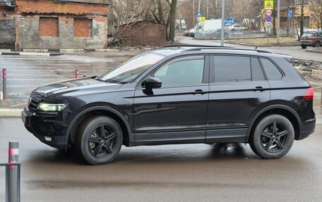 Volkswagen Tiguan II, 2017 год, 3 199 999 рублей, 3 фотография