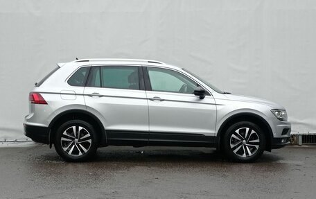 Volkswagen Tiguan II, 2019 год, 2 250 000 рублей, 4 фотография