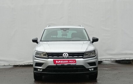 Volkswagen Tiguan II, 2019 год, 2 250 000 рублей, 2 фотография