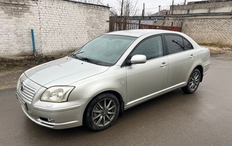 Toyota Avensis III рестайлинг, 2003 год, 500 000 рублей, 1 фотография