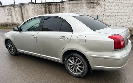 Toyota Avensis III рестайлинг, 2003 год, 500 000 рублей, 11 фотография