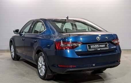 Skoda Superb III рестайлинг, 2019 год, 2 480 000 рублей, 7 фотография