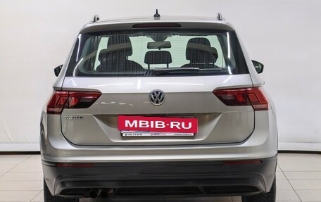 Volkswagen Tiguan II, 2019 год, 1 835 000 рублей, 4 фотография