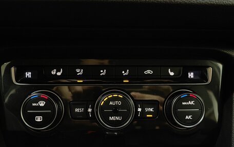 Volkswagen Tiguan II, 2019 год, 1 835 000 рублей, 15 фотография