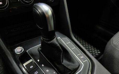 Volkswagen Tiguan II, 2019 год, 1 835 000 рублей, 16 фотография