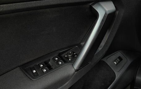 Volkswagen Tiguan II, 2019 год, 1 835 000 рублей, 22 фотография