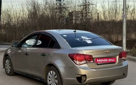 Chevrolet Cruze II, 2010 год, 390 000 рублей, 7 фотография