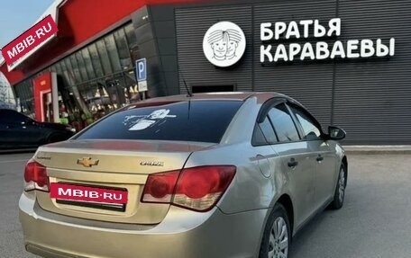 Chevrolet Cruze II, 2010 год, 390 000 рублей, 5 фотография