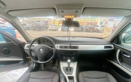 BMW 3 серия, 2011 год, 850 000 рублей, 3 фотография