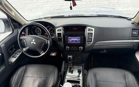 Mitsubishi Pajero IV, 2014 год, 2 200 000 рублей, 16 фотография