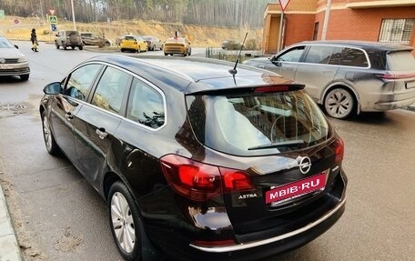 Opel Astra J, 2014 год, 895 000 рублей, 10 фотография