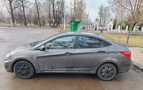 Hyundai Solaris II рестайлинг, 2011 год, 855 000 рублей, 14 фотография