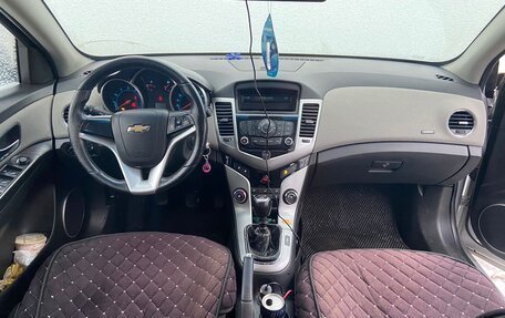 Chevrolet Cruze II, 2011 год, 650 000 рублей, 2 фотография