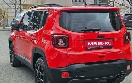 Jeep Renegade I рестайлинг, 2021 год, 2 140 000 рублей, 5 фотография