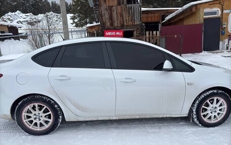 Opel Astra J, 2013 год, 890 000 рублей, 8 фотография