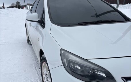 Opel Astra J, 2013 год, 890 000 рублей, 9 фотография