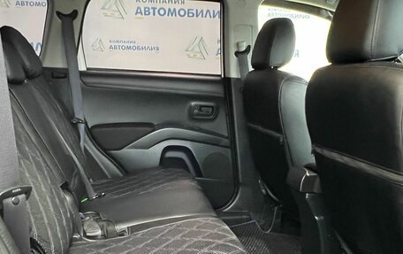 Mitsubishi Outlander III рестайлинг 3, 2012 год, 1 349 000 рублей, 13 фотография