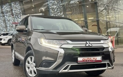 Mitsubishi Outlander III рестайлинг 3, 2019 год, 2 390 000 рублей, 1 фотография