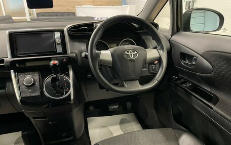 Toyota Wish II, 2012 год, 1 699 000 рублей, 15 фотография