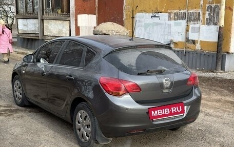 Opel Astra J, 2011 год, 750 000 рублей, 4 фотография