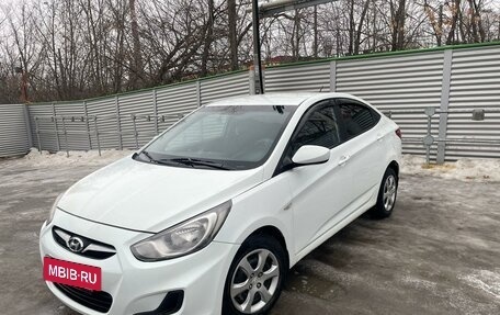 Hyundai Solaris II рестайлинг, 2014 год, 645 000 рублей, 3 фотография