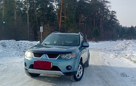 Mitsubishi Outlander III рестайлинг 3, 2007 год, 1 300 000 рублей, 2 фотография