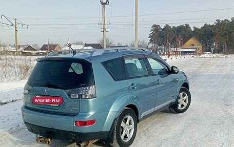 Mitsubishi Outlander III рестайлинг 3, 2007 год, 1 300 000 рублей, 8 фотография