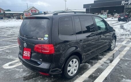 Volkswagen Touran III, 2014 год, 970 000 рублей, 2 фотография